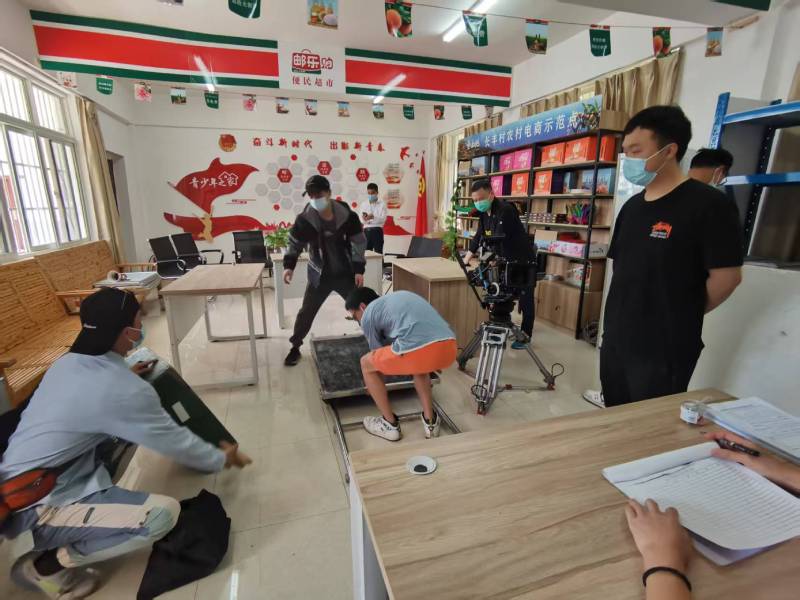 追星女孩心理学分析报告：绿春县广告片拍摄公司揭秘饭圈应援式传播逻辑